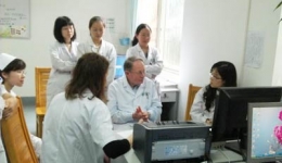 世界著名肾病专家莅临我院肾内科进行临床业务指导