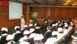 2009年度护理论文报告会圆满结束