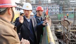 省卫生厅厅长沈骥视察川港康复中心建设工地