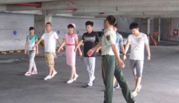 共青团护旗队充实新力量