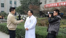 中央电视台“走基层”栏目组聚焦我院一对一培训基层医务人员