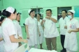 草堂病区举行护理应急演练