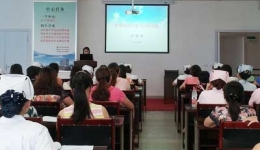 崇州分院举办“护理科研申报及科研选题”专题讲座