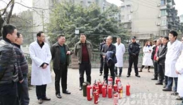 医学装备部举行消防知识培训和消防实战演练