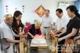 离退休工作部为高龄老人集体庆生