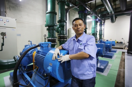 甘为医院后勤保障孺子牛：后勤保障部管道班班长蔡建华