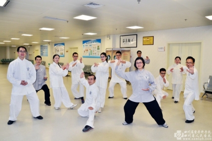 走在路上 追求卓越：中医骨科