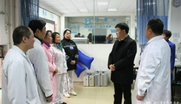 温江区委书记王道明慰问温江分院医护人员