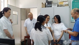 爱心传递温暖 真情点燃希望