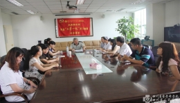 城东病区机关党支部举行“坚定理想信念，明确政治方向”学习讨论专题活动