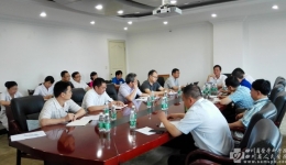 院纪委书记黄凤兴对重点权力部门负责人和下派院长进行集体廉政谈话