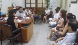 城东机关党支部组织学习省委十届八次会议精神