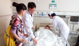 我院神经外科成功实施西南地区首例国产迷走神经刺激器植入术