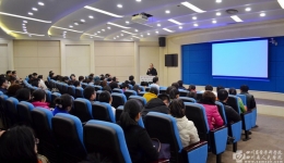 药学部举办2016年度科室学术论文报告会