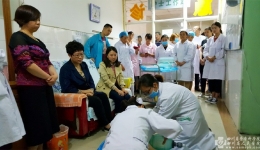 温江分院赴道孚、金川指导当地县医院二甲创建工作