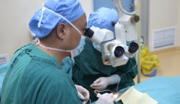 我院眼科暨防盲办赴黑水县为贫困白内障患者开展免费复明手术