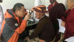 我院眼科暨省防盲办组织“塔公”光明行活动