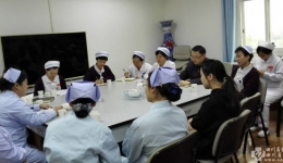 护理部党支部开展“喜迎十九大，走基层、访一线”走访座谈活动