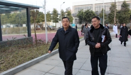 付小兵院士到崇州分院指导院士（专家）创新工作站工作