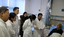 省医院及崇州分院医联体专家开展查房、义诊活动