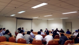 护理部举办男护士座谈会