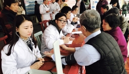 呼吸与危重症医学科党支部开展世界“防治结核病日”大型义诊主题党日活动