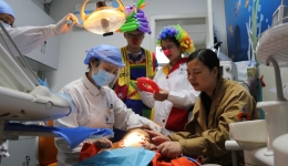 “小丑医生”首次走进我院儿童口腔门诊