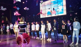 院工会、团委组织青年参加单身青年联谊