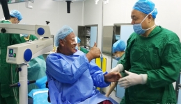 我院眼科团队赴阿坝县开展“藏区光明行”免费白内障手术