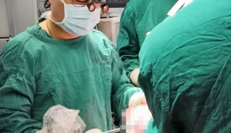荧光显像技术助力超高难度手术离体肝切除自体肝移植