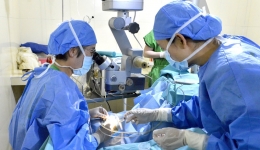 我院眼科专家组赴尼泊尔执行“光明行”义诊