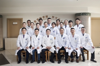 整形外科医生研究生规培生合影