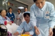 老年内科一全体医护人员与病房老人共度重阳