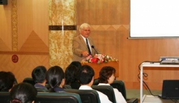 挪威驻中国大使馆科技参赞Werner Christie先生一行来我院访问