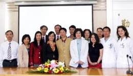 奥比斯越南项目代表团来我院交流