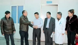 爱心捐款 彰显大爱情怀