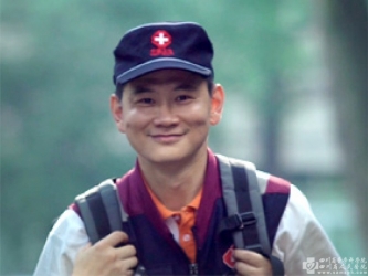 废墟下的襁褓