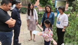 东院六·一前夕慰问驻村干部家属