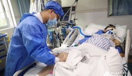 快速康复治疗第一时间介入长宁地震伤员救治