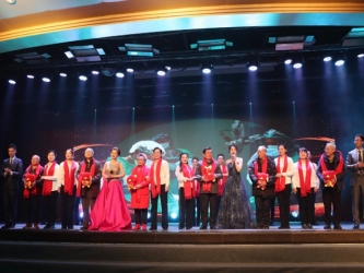 2019春晚-表演唱《光阴的故事》（内科党总支）