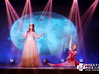 2019春晚-歌伴舞《望月》（电子科技大学医学院）