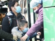 四川观察：记者直击丨今天支援湖北医护人员送行队伍里 有一名7岁男孩