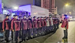 四川在线：四川第四批援鄂医疗队登上列车前赴武汉 将进入方舱医院