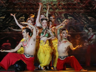 2020春晚-敦煌舞《石壁绝响》（外科ICU）