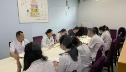 王莉副院长到营养科进行调研督导