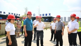 院党委书记欧力生一行到集团广汉医院调研交流