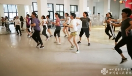 门急诊医技党总支、分工会组织开展职工有氧健身操课程