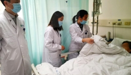 输血科成功解决一例复杂疑难配血