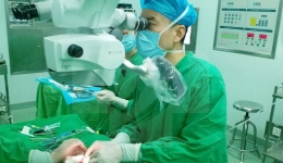 我院辅助生殖医学中心成功实施又一例“睾丸同步显微取精术”