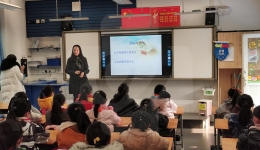 儿科党支部和门诊部保健科党支部走进泡桐树小学开展青春期专题学校安全教育
